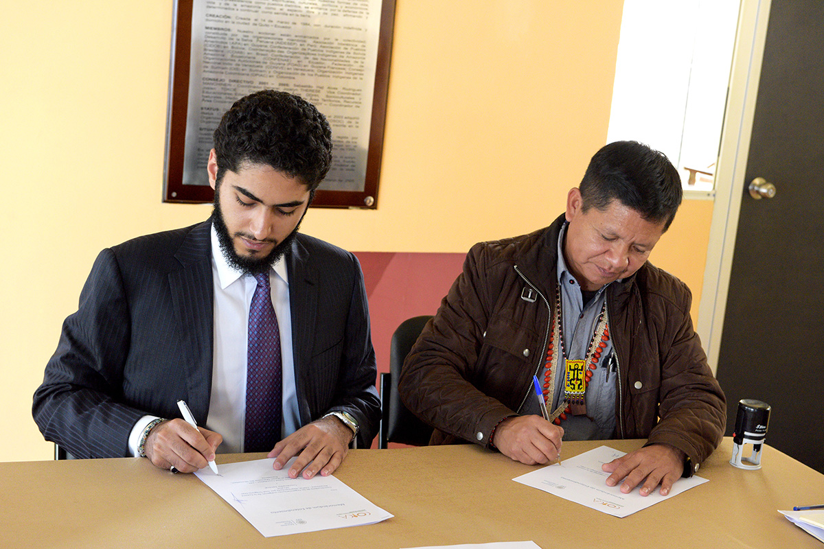 Signing MOU with the Coordinator of Indigenous Organizations of the Amazon River Basin (COICA)